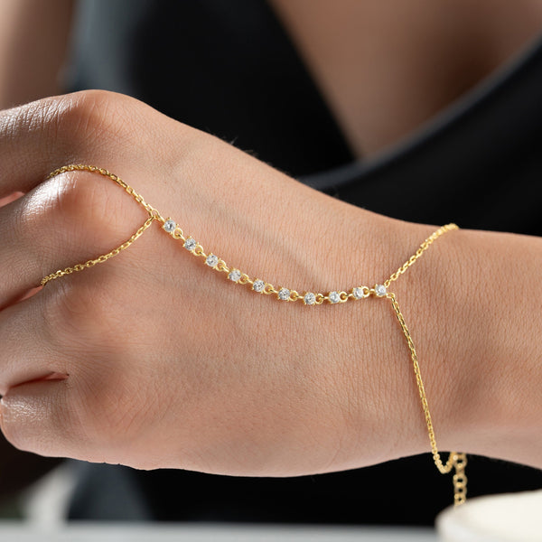 Silberne Handkette aus 925er Silber von Aurime, detailreiche Schmuckkette mit eleganten Gliedern, auf weißem Hintergrund.