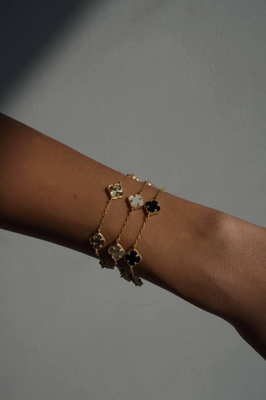 CELEBRTY KLEE ARMKETTE aus 925 Silber - Eleganter Halskette - AURIME