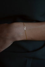 MINIMAL ARABISCHE INITIALEN BRACELET aus 925 Silber - Hochwertiger Schmuck - AURIME
