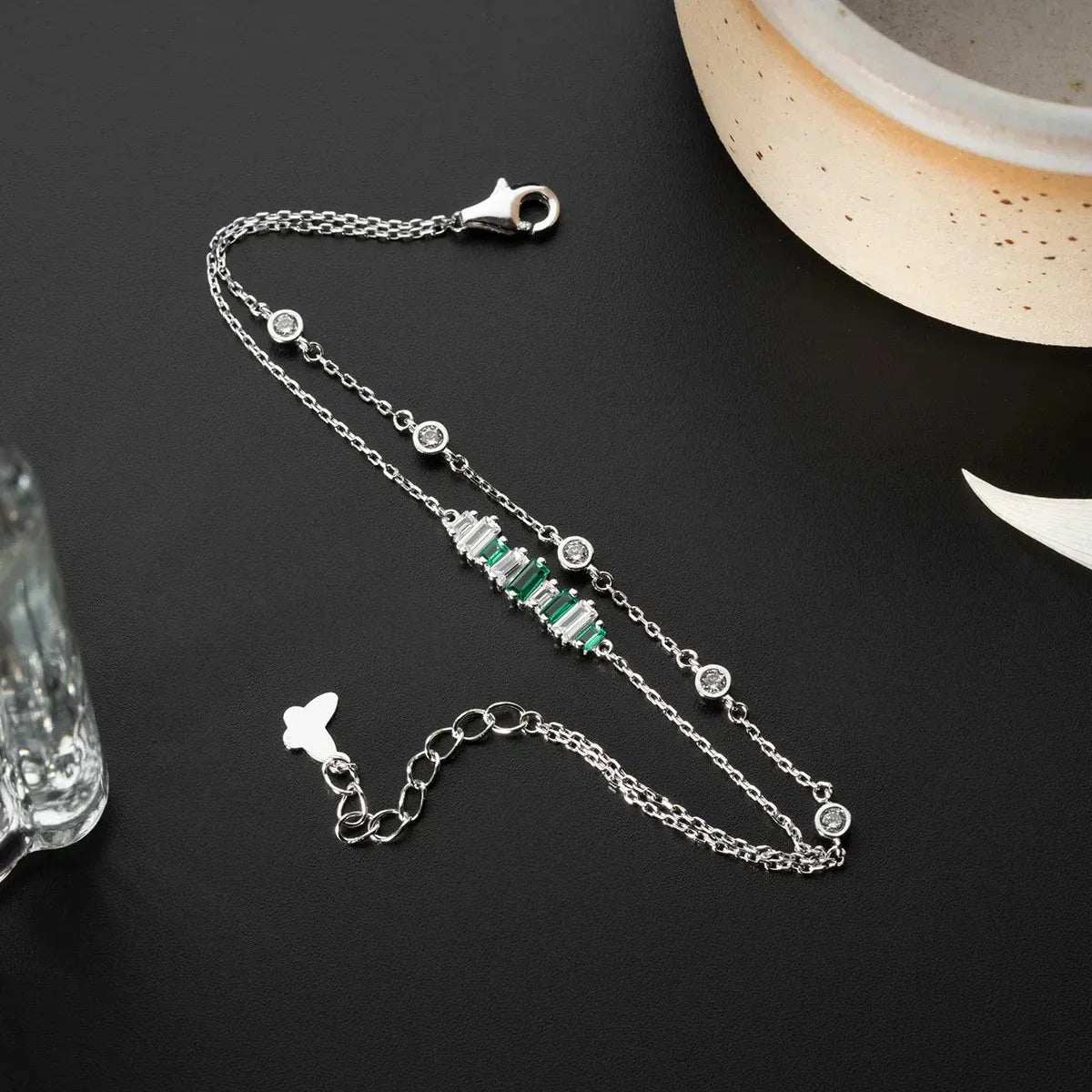 GRÜNER STEIN BAGUETTE ARMBAND aus 925 Silber - Eleganter Armband - AURIME