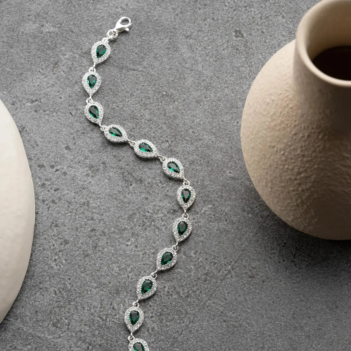 TROPFENSTEIN SMARAGD ARMBAND aus 925 Silber - Eleganter Armband - AURIME
