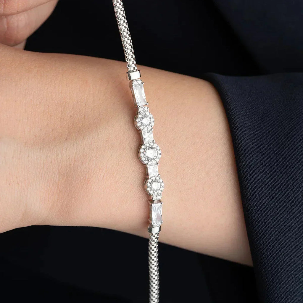 DIAMANT BLOOM ARMBAND aus 925 Silber - Eleganter Armband - AURIME