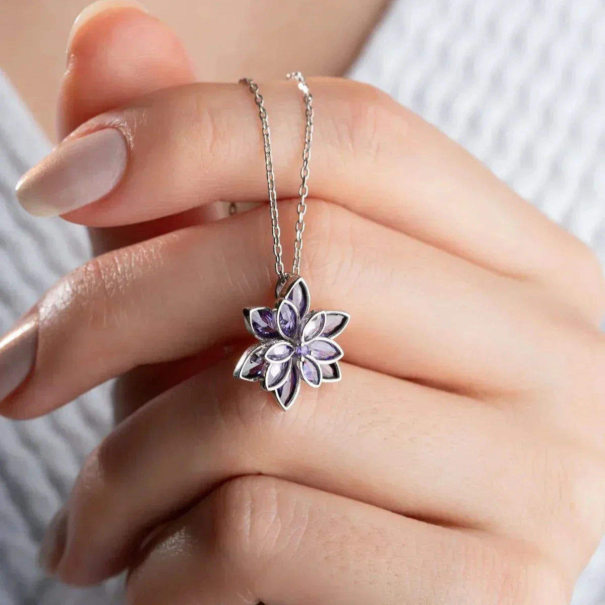 LILA LOTUSBLUMENKETTE aus 925 Silber - Eleganter Halskette - AURIME