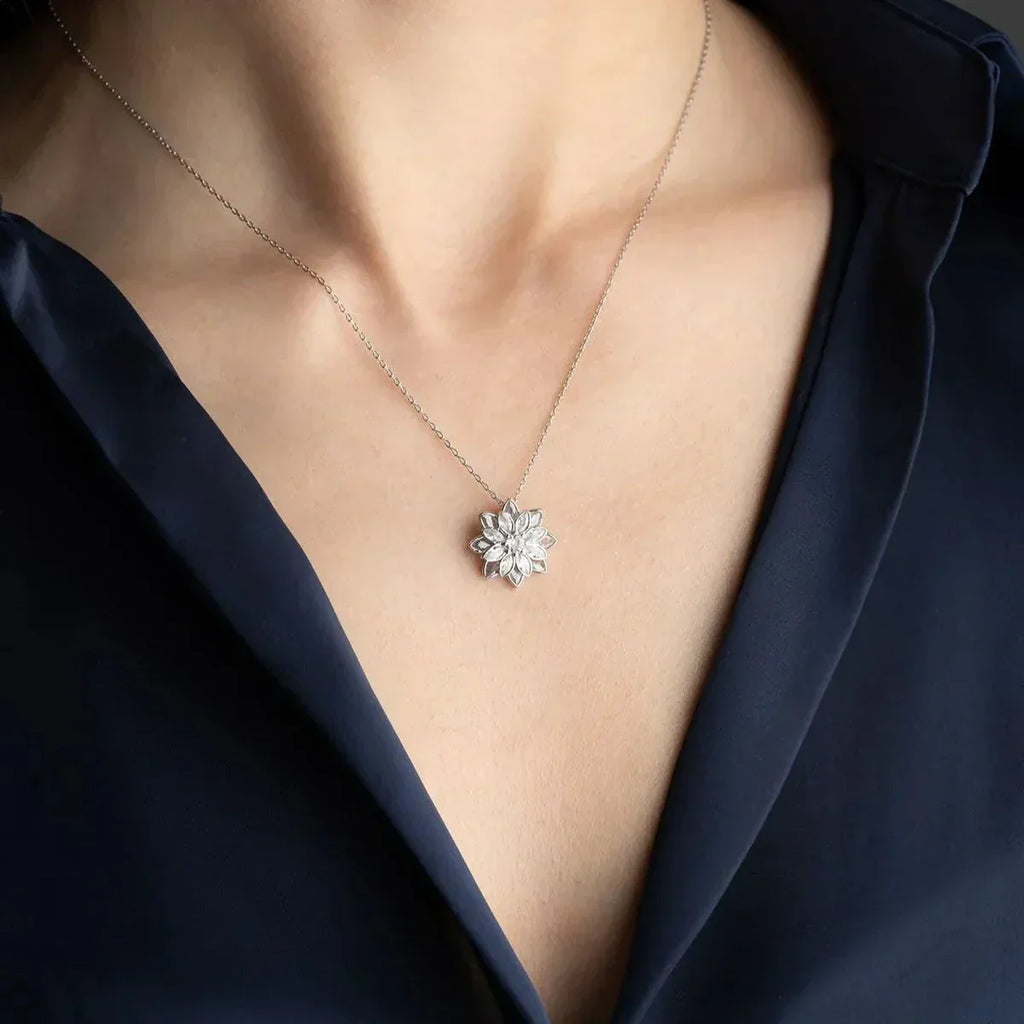WEISSE LOTUSBLUME HALSKETTE aus 925 Silber - Eleganter Halskette - AURIME