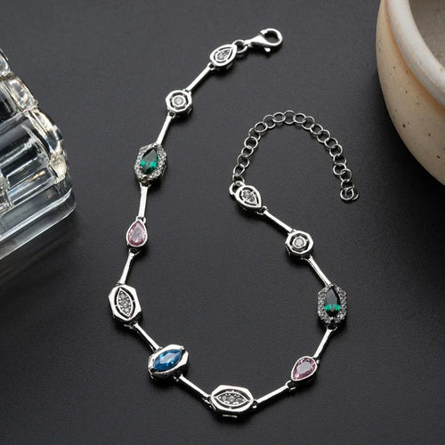 CAGLA Modell Armband aus 925 Silber von AURIME, detailreiche Silberschmuckstück mit eleganten Design.