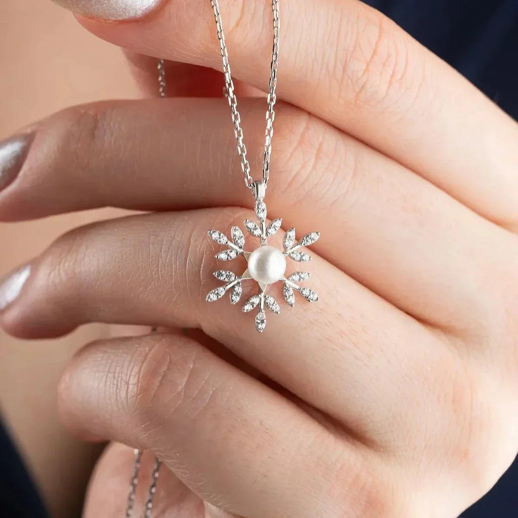 PERLEN & SCHNEEFLOCKEN HALSKETTE aus 925 Silber - Eleganter Halskette - AURIME