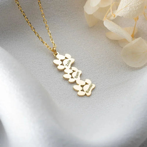 Dreifache Pfoten-Namensketten aus 925 Silber von AURIME, detailreiche Anhänger mit Pfotensymbolen auf einer eleganten Kette