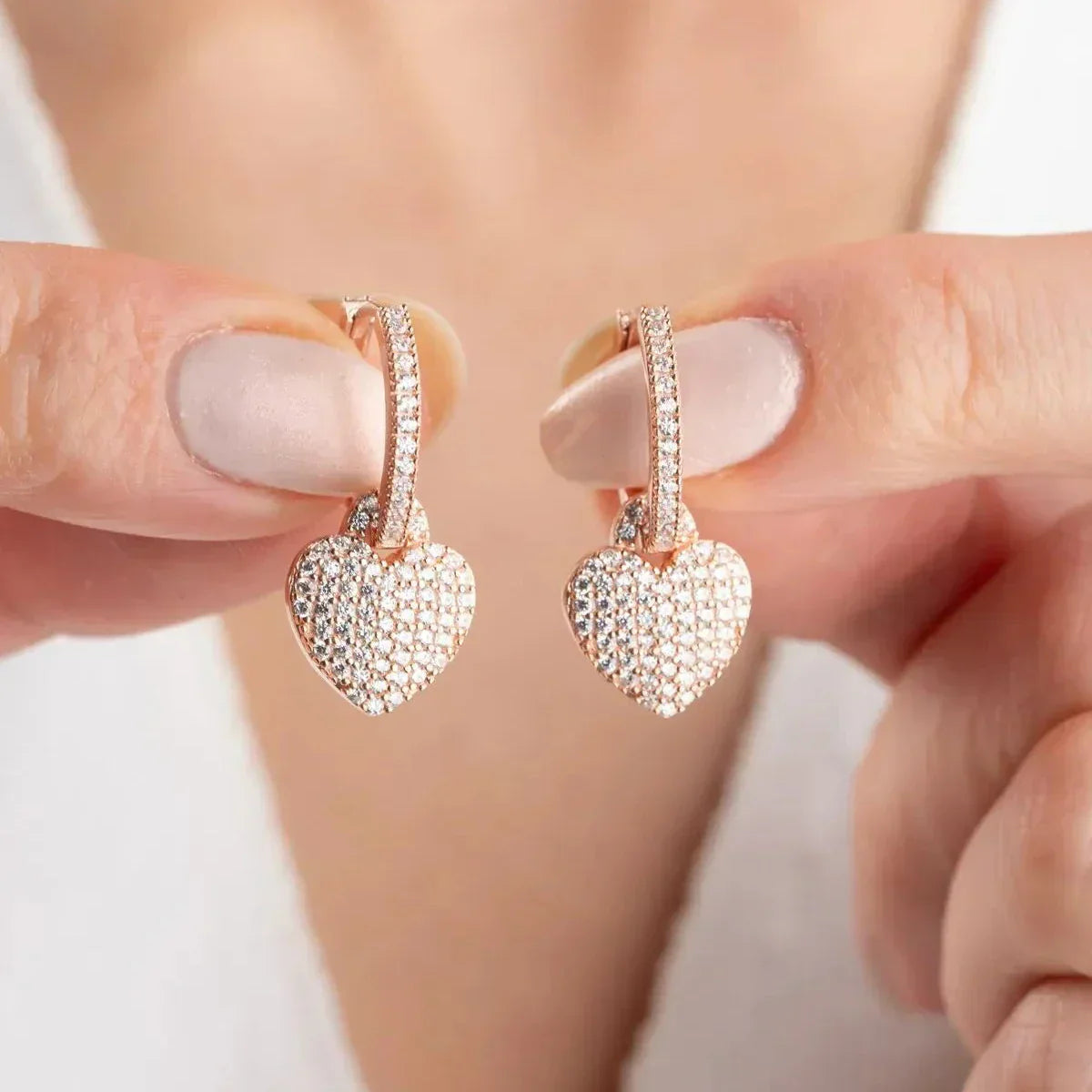 ZIRKONIA HERZ OHRRINGE aus 925 Silber - Eleganter Ohrringe - AURIME