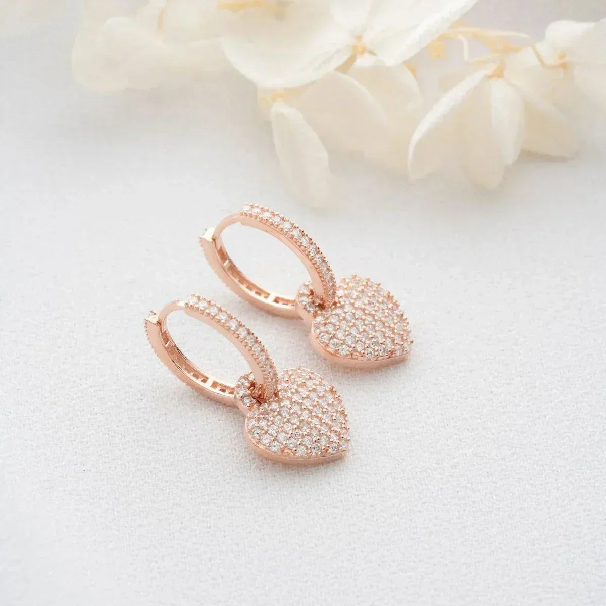 ZIRKONIA HERZ OHRRINGE aus 925 Silber - Eleganter Ohrringe - AURIME