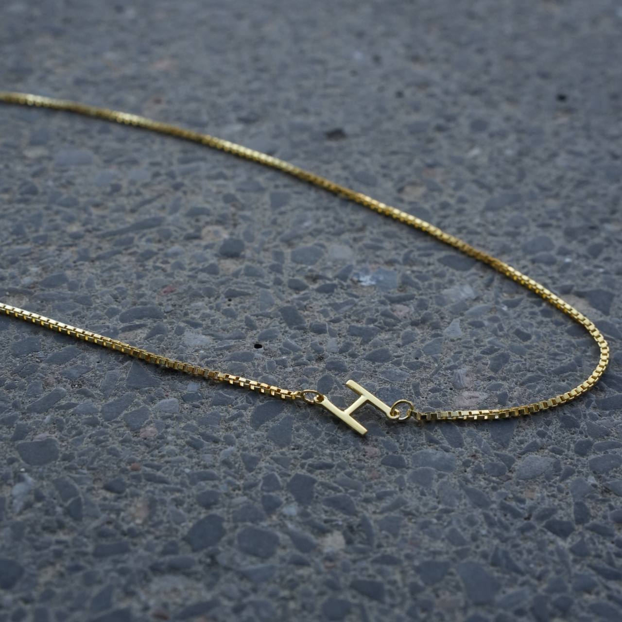 MINIMAL INITIALEN CUBIC NECKLACE aus 925 Silber - Hochwertiger Schmuck - AURIME