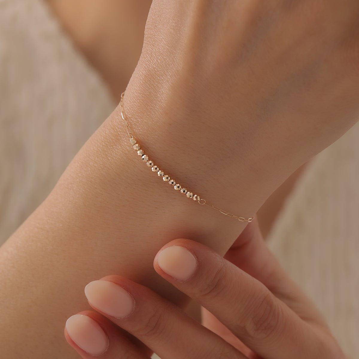 GLÄNZENDE DORICA MINI KLAMMER-KETTE MIT ZWISCHENKETTE ARMKETTE | 14K GOLD