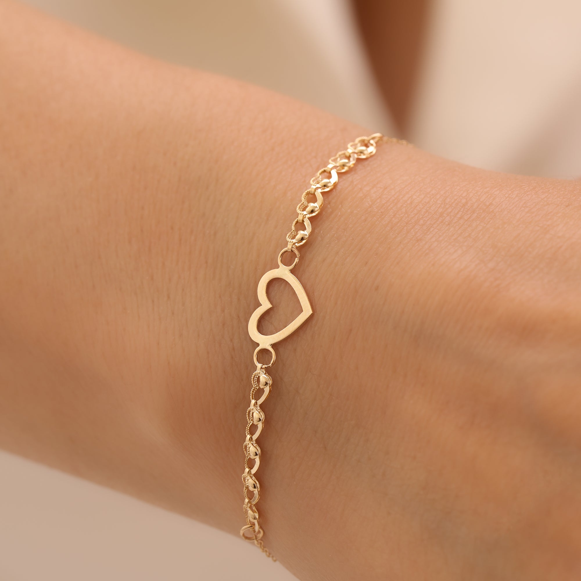 HERZ MIT KETTE HERZ ARMKETTE | 14K GOLD