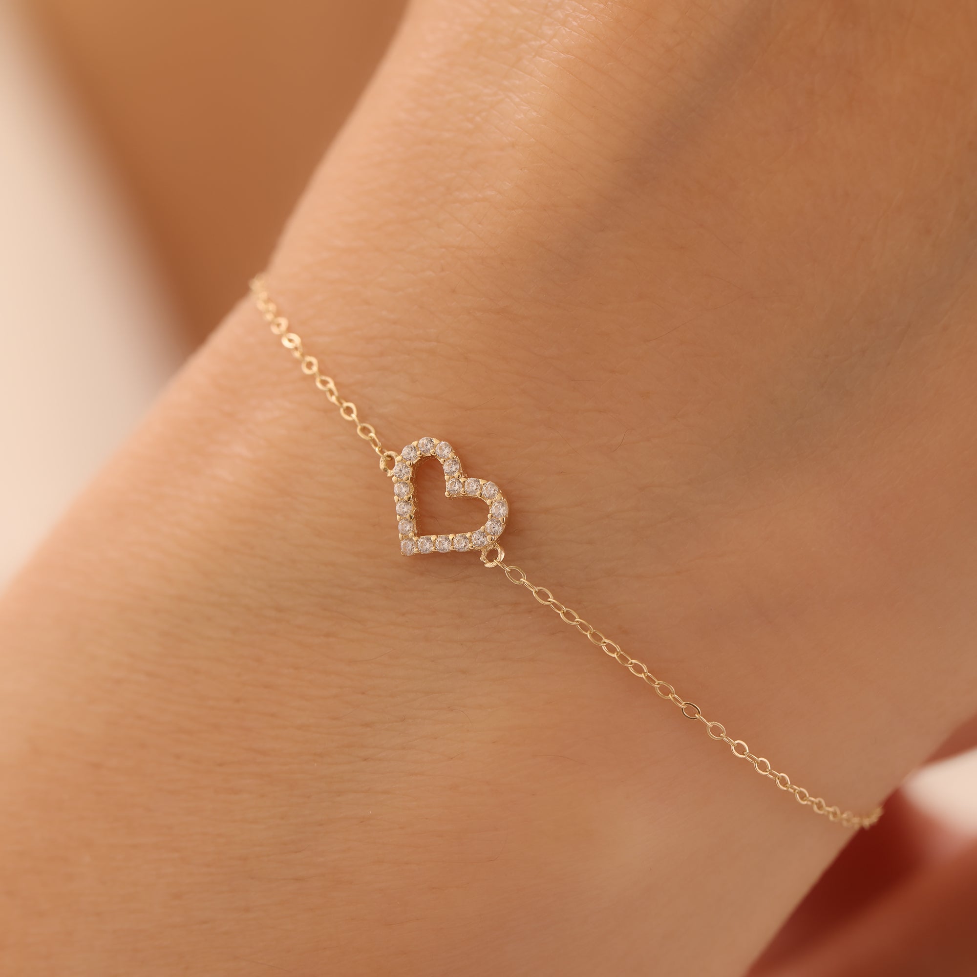 MINIMALES STEINHERZ ARMKETTE | 14K GOLD