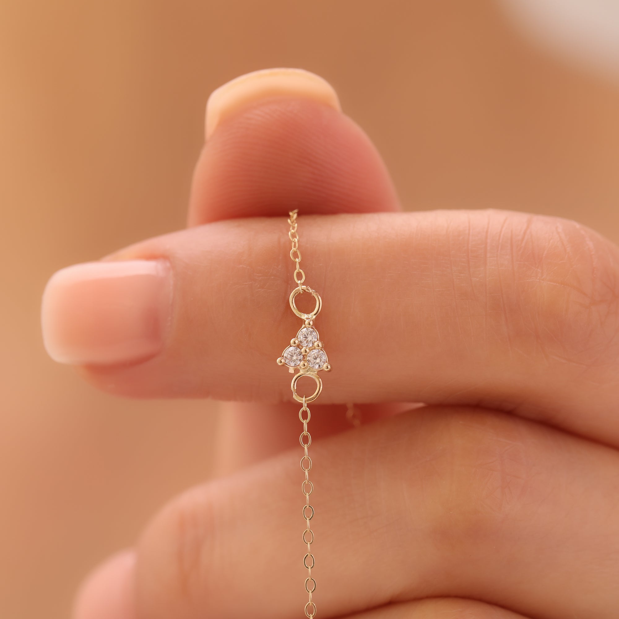 MINIMALISTISCHE DREISTEIN-ZARFET ARMKETTE | 14K GOLD