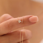 VIERSTEINIGE MINIMALISTISCHE BLUME ARMKETTE | 14K GOLD