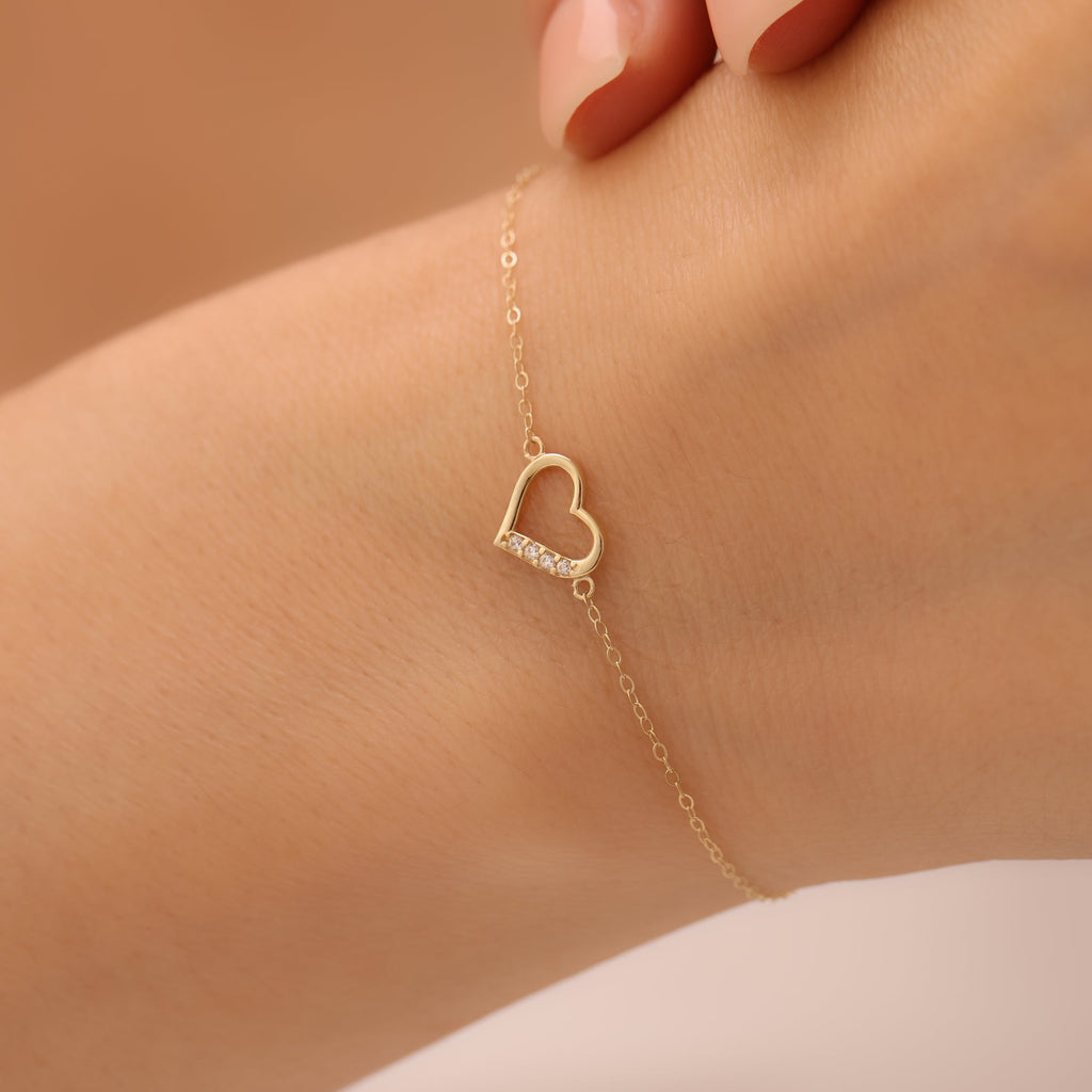 MINIMALISTISCHES HERZ MIT VIER ZIRKONIA-STEINEN ARMKETTE | 14K GOLD