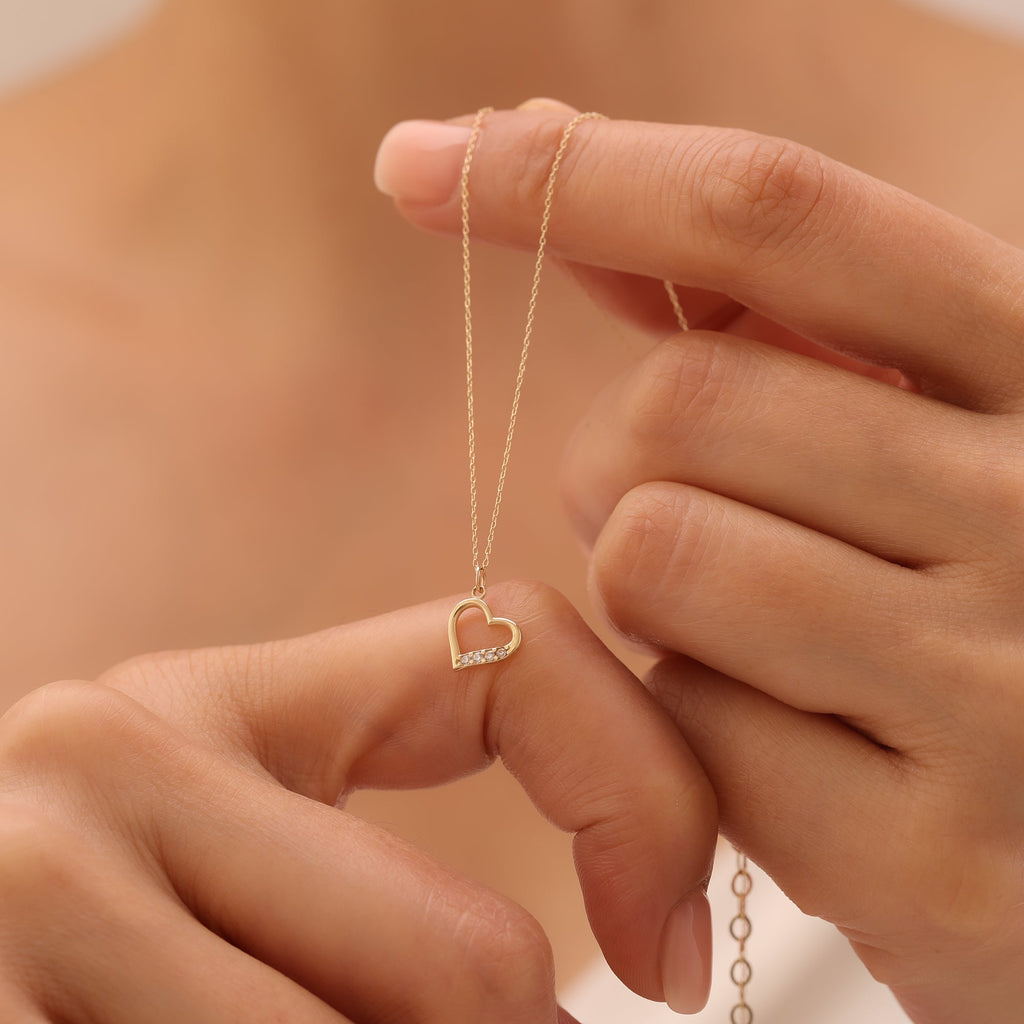 STEINBESSETZTES MINIMALHERZ HALSKETTE | 14K GOLD