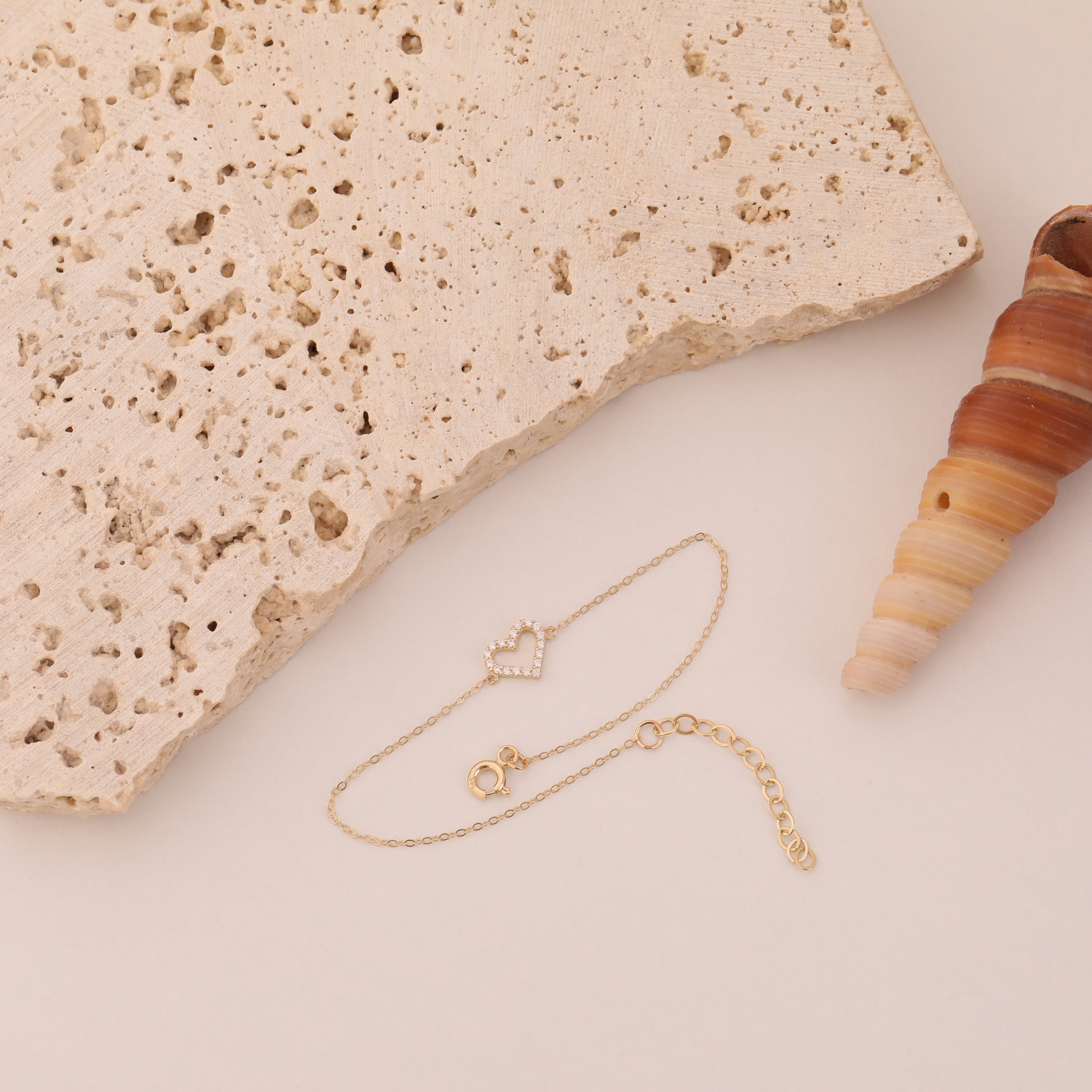 MINIMALES STEINHERZ ARMKETTE | 14K GOLD
