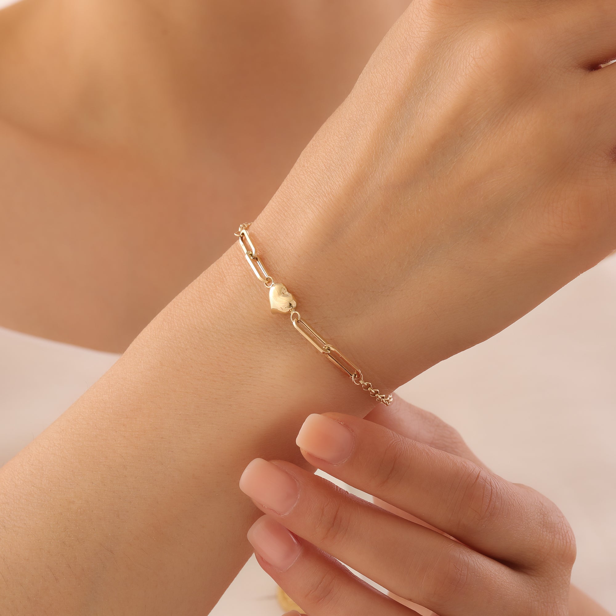 GEWÖLBTER HERZ-BÜROKLAMMER-ARMKETTE | 14K GOLD