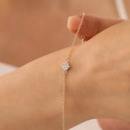 MINIMALISTISCHE ELEGANTE BLUME MIT ZIRKONIA-STEINEN ARMKETTE | 14K GOLD