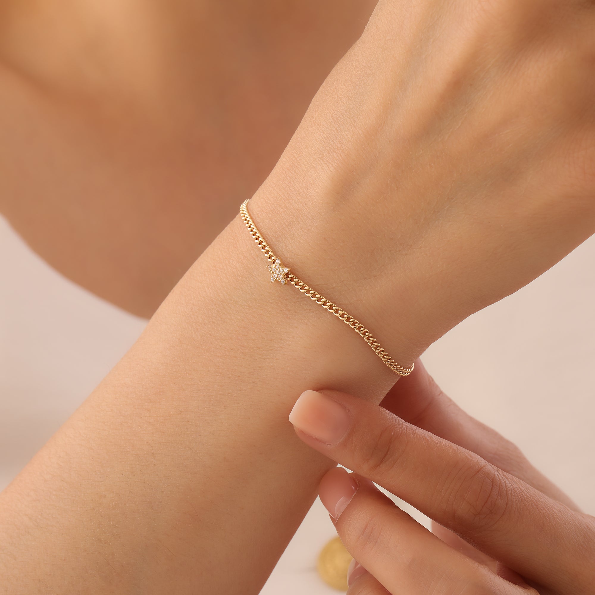ZIRKONIA-STEINBESETZTE ELEGANTE STERN-KETTE ARMKETTE | 14K GOLD