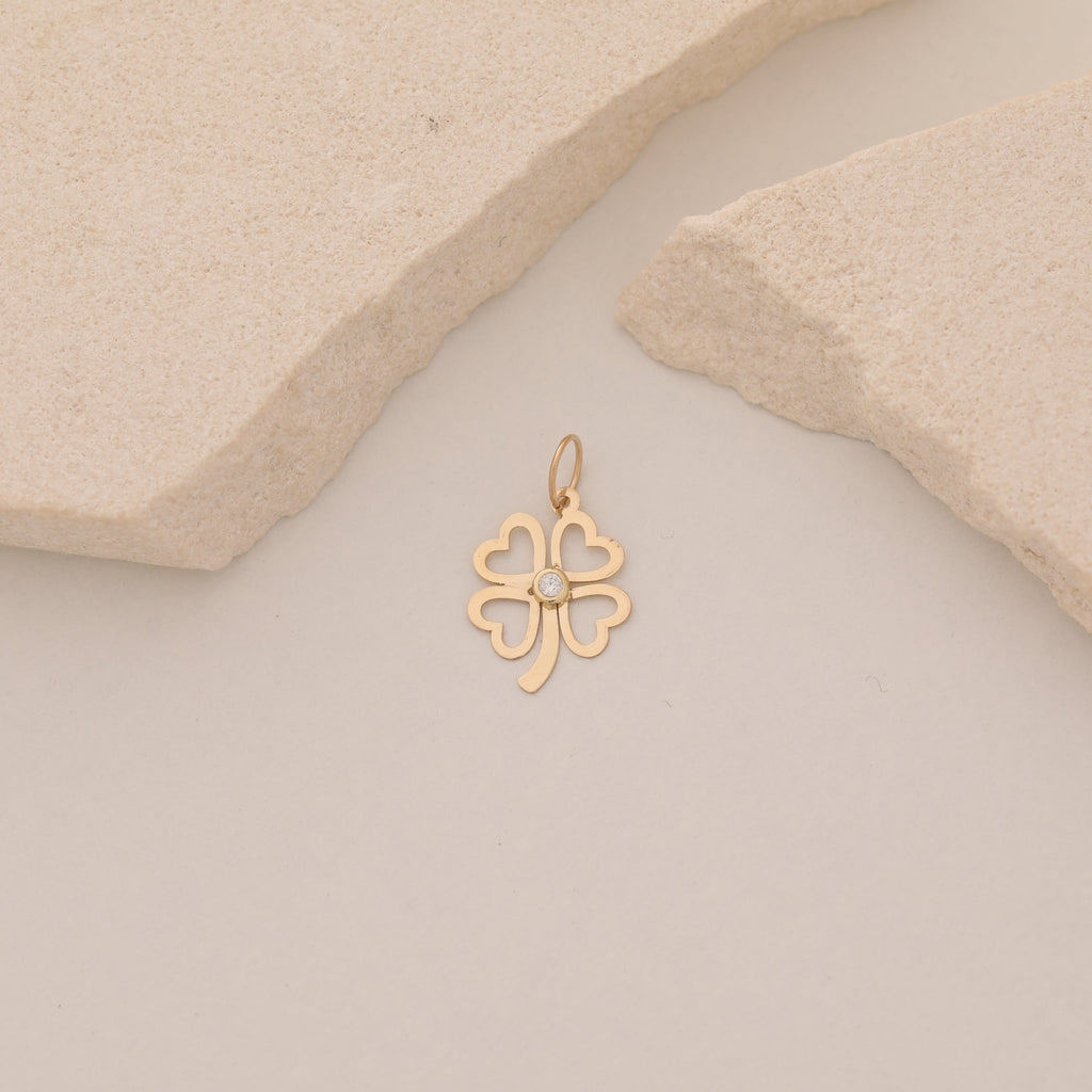 ZIRKONSTEIN VIERBLÄTTRIGES KLEEBLATT ANHÄNGER | 14K GOLD