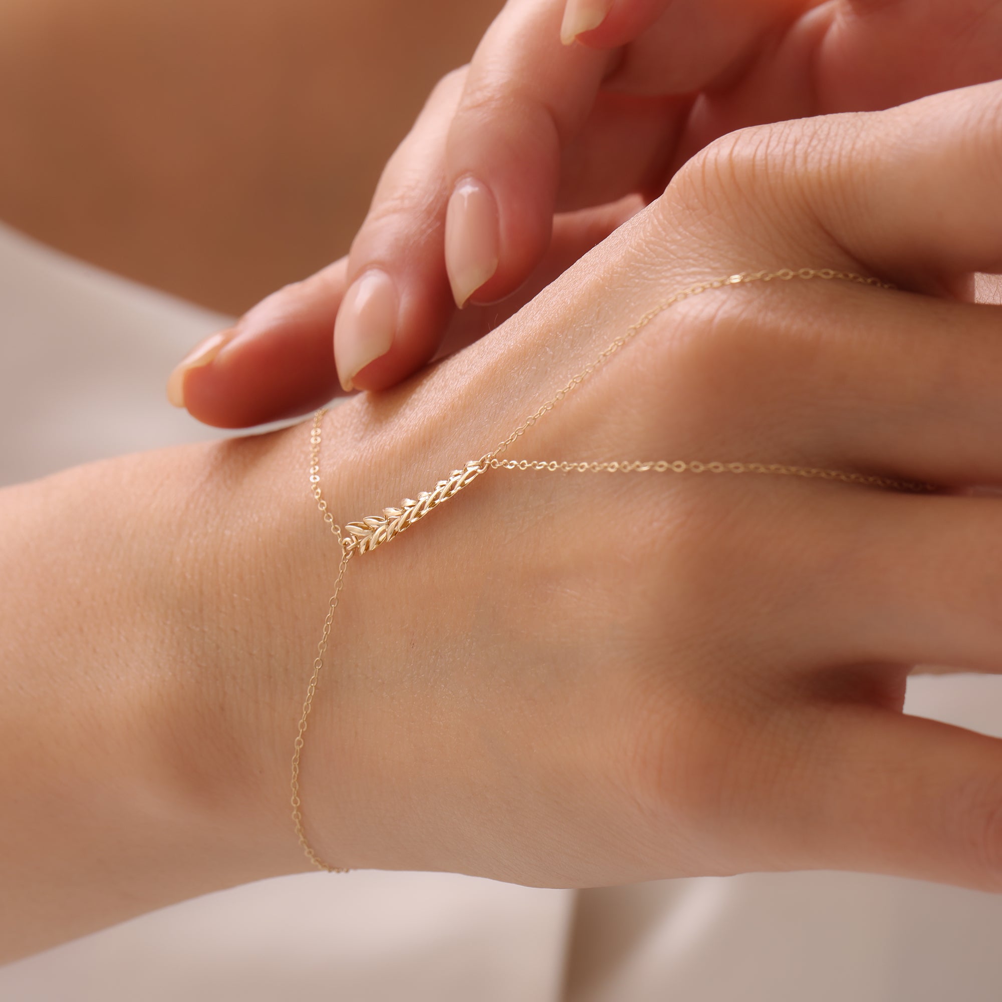 ELEGANTE ÄHRE HANDKETTE | 14K GOLD