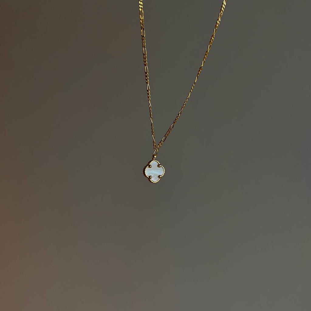 KLEEBLATT WEISSE OPAL HALSKETTE FIGARO aus 925 Silber - Eleganter Halskette - AURIME
