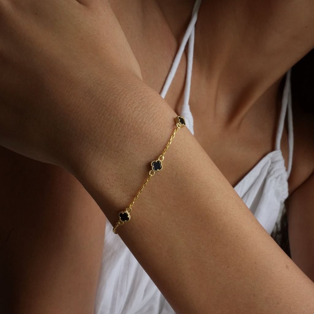 MINIMAL SCHWARZE KLEE ARMKETTE aus 925 Silber - Eleganter Halskette - AURIME