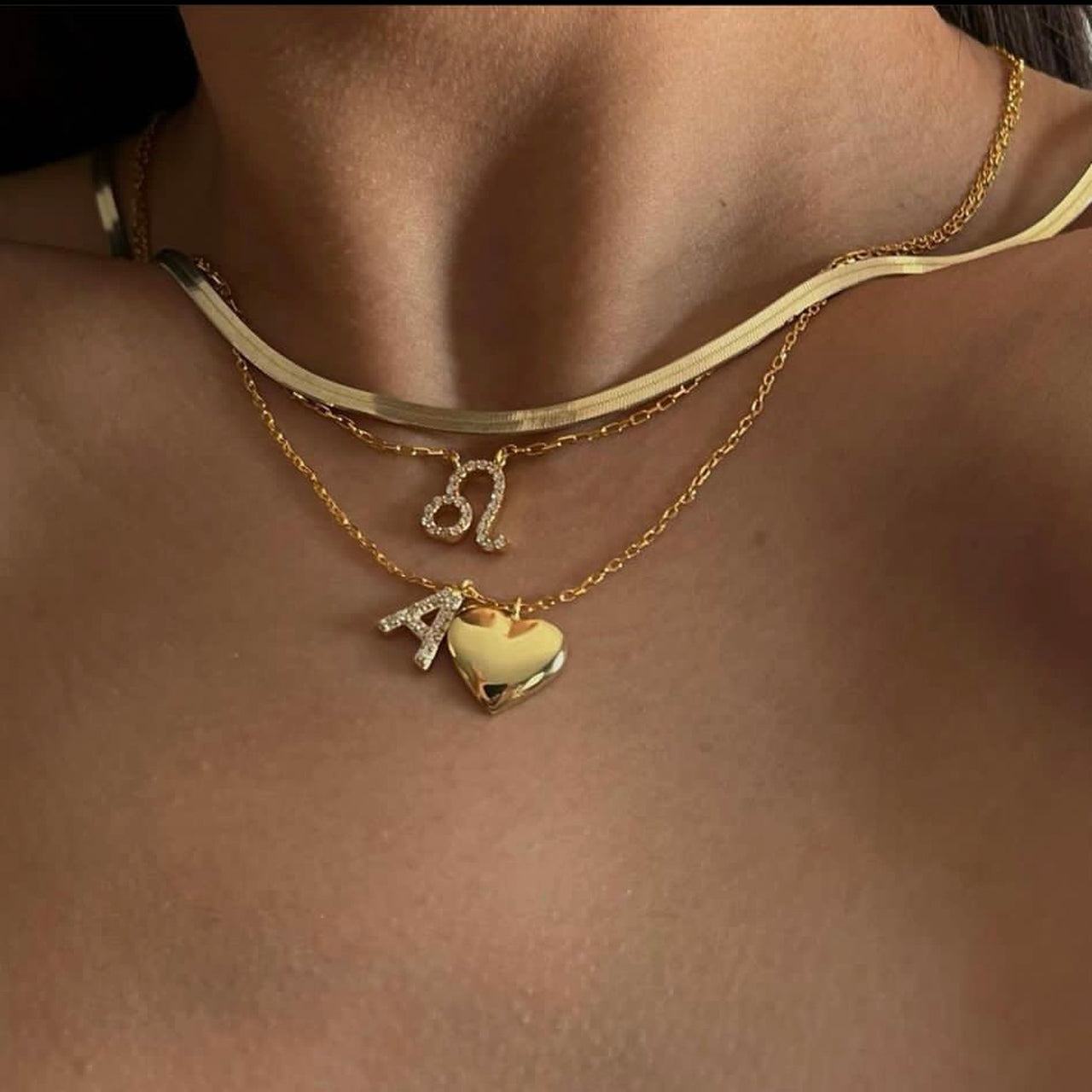 HERZ KETTE MIT WUNSCHBUCHSTABE aus 925 Silber - Eleganter Halskette - AURIME