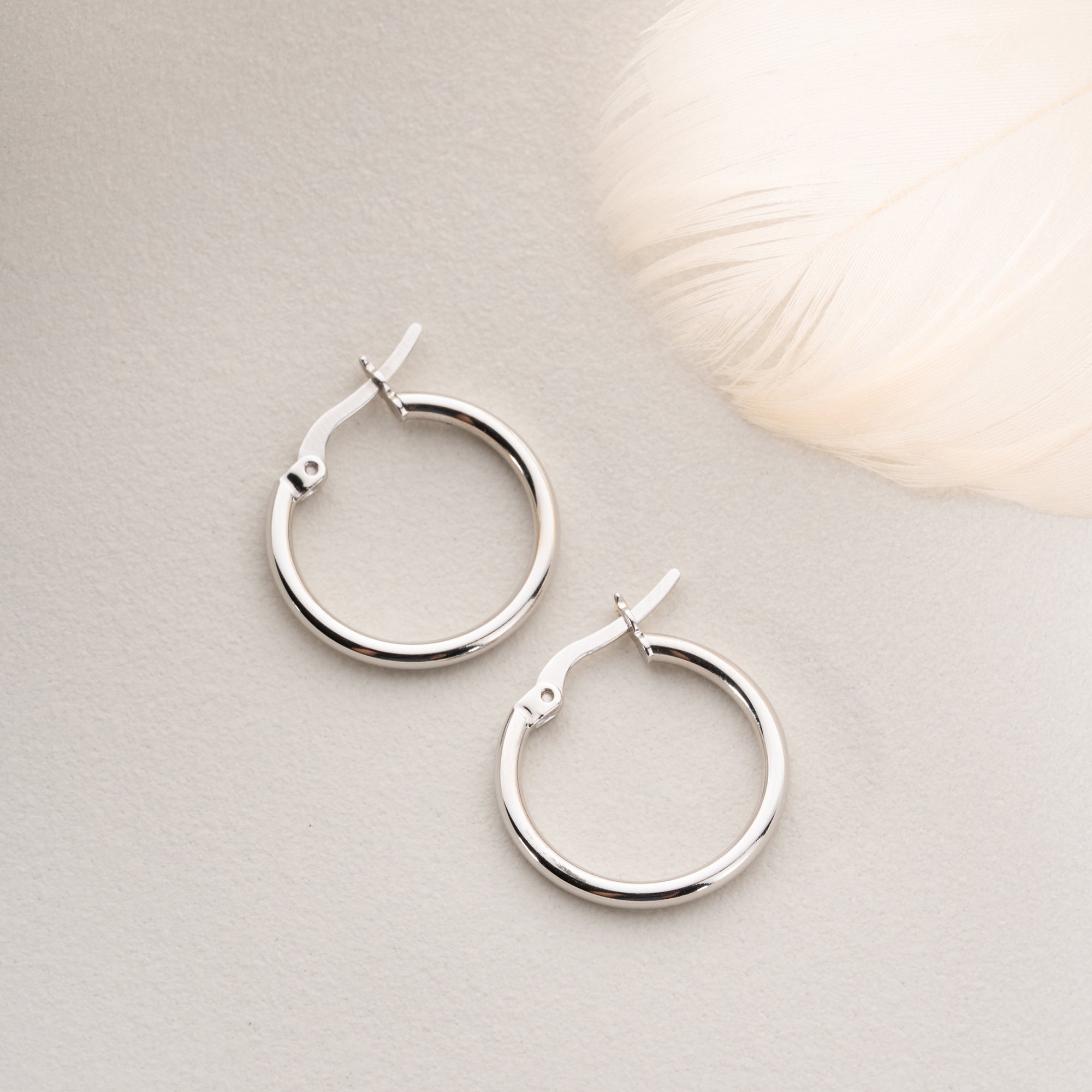 FEINE SILBERFARBE OHRRINGE | 925 SILBER