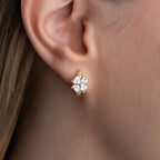 MINIMALISTISCHE BLUME MIT KRISTALLSTEIN OHRRINGE | 925 SILBER