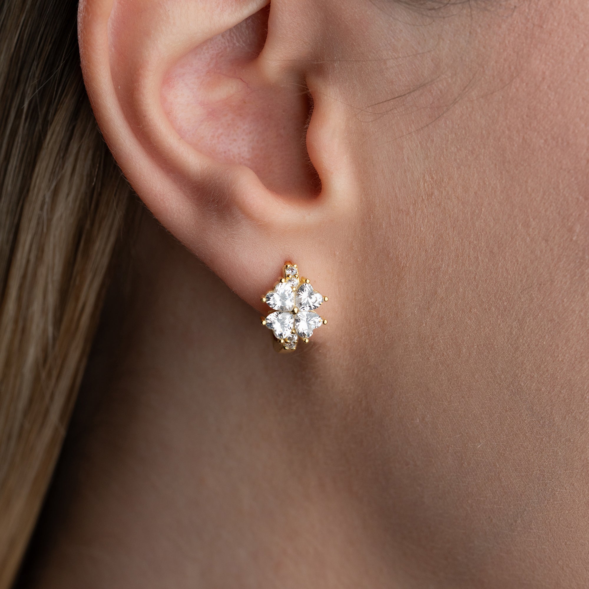 MINIMALISTISCHE BLUME MIT KRISTALLSTEIN OHRRINGE | 925 SILBER