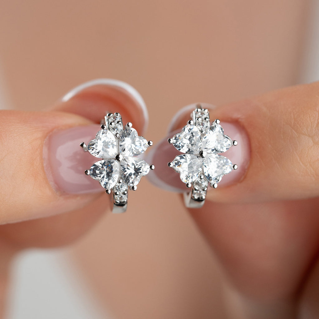 MINIMALISTISCHE BLUME AUS SILBER MIT KRISTALLSTEIN OHRRINGE | 925 SILBER