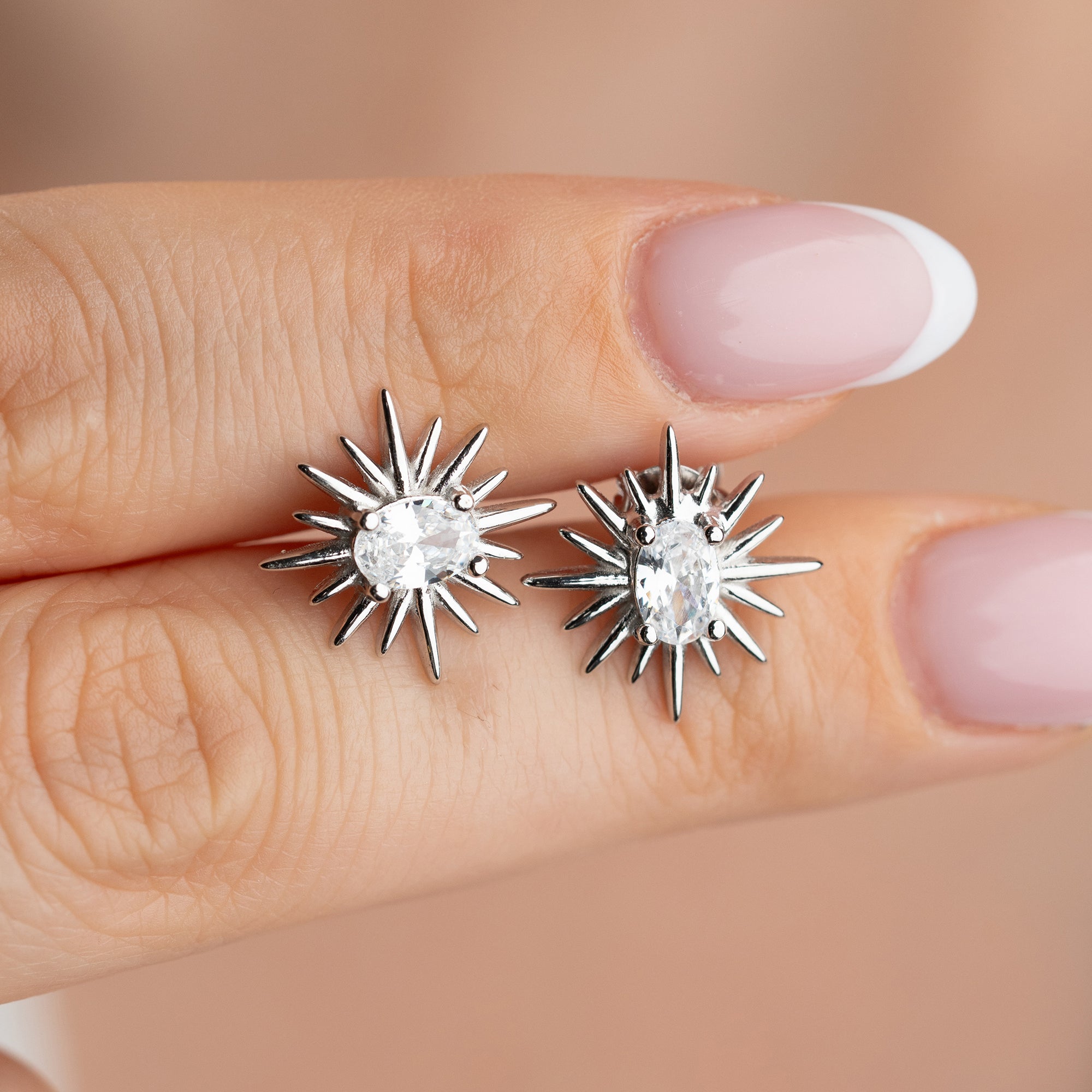 MINIMALISTISCH MIT OVALEM STEIN OHRRINGE | 925 SILBER
