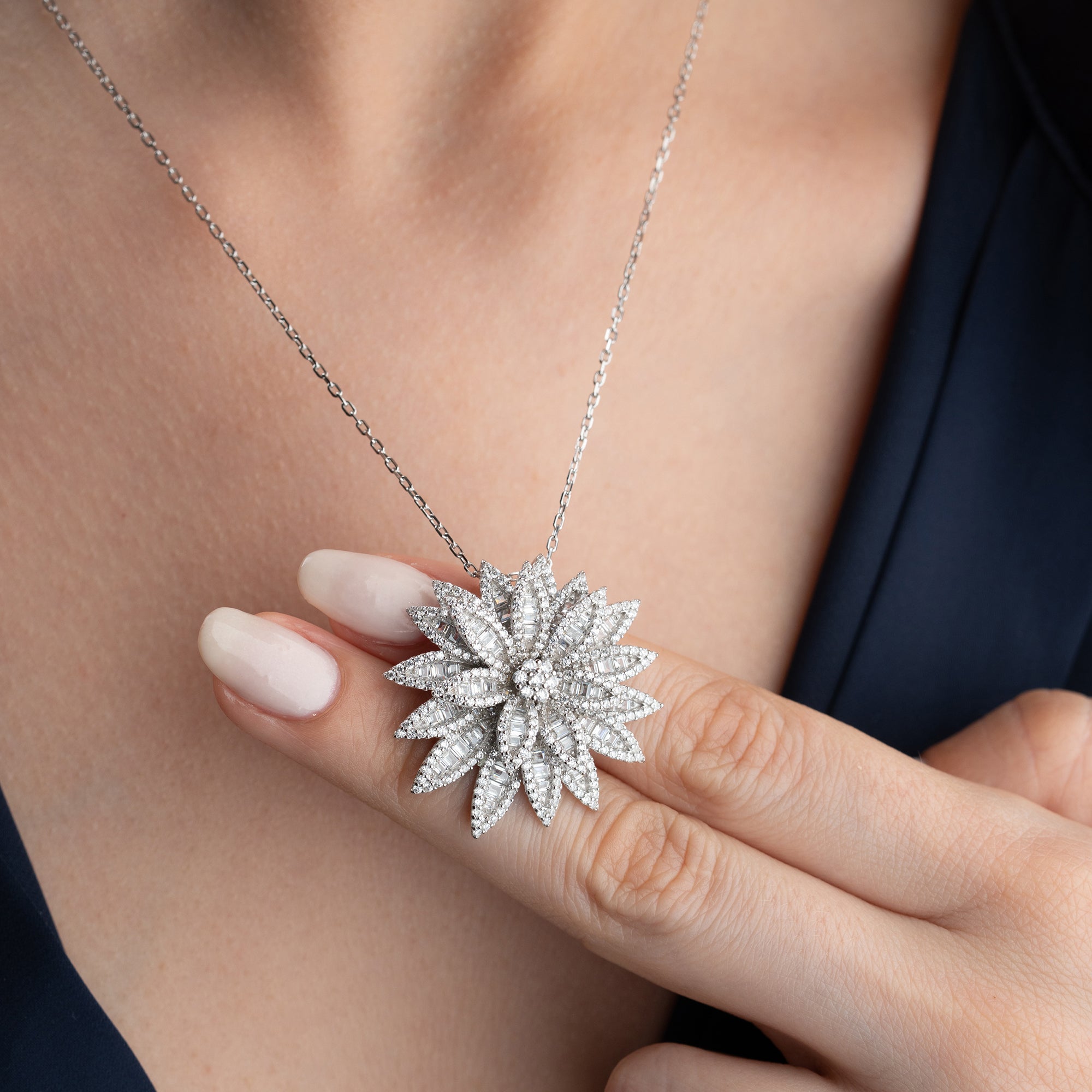 ZIRKONIA LOTUS HALSKETTE | 925 SILBER