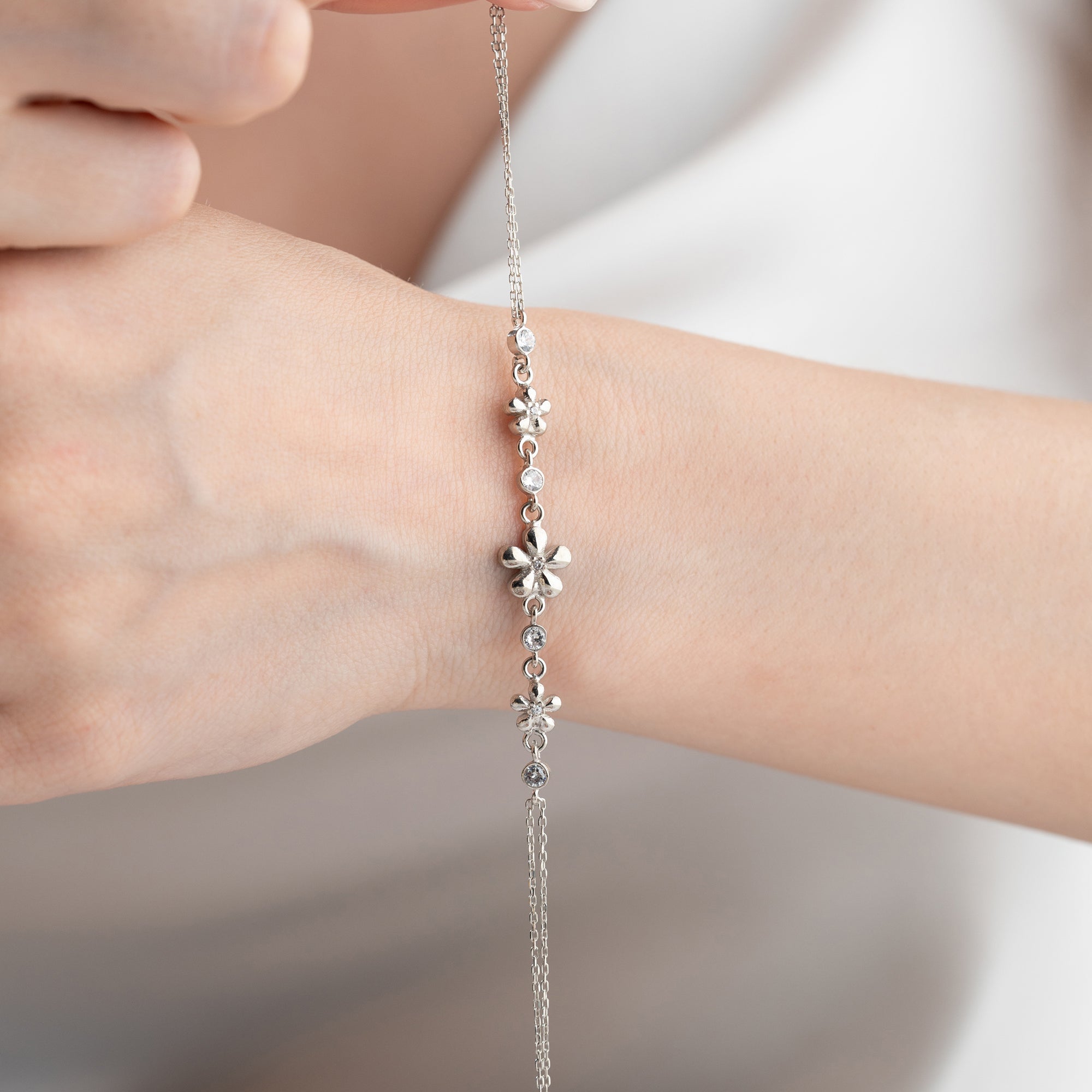 LENNIE DAISY ARMKETTE aus 925 Silber - Eleganter Halskette - AURIME