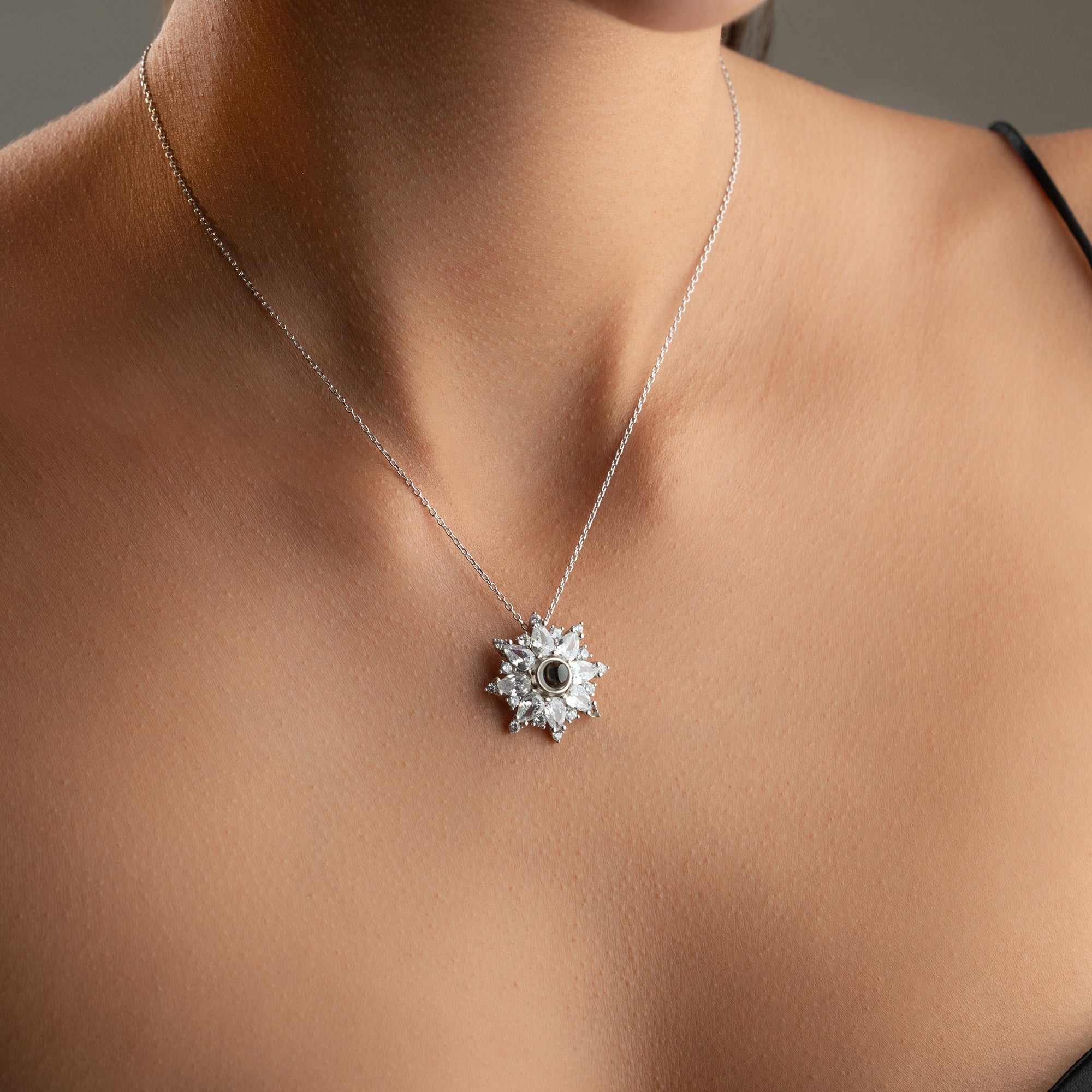 KRISTALL LOTUS KETTE aus 925 Silber - Eleganter Halskette - AURIME