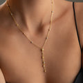 Silberkette von AURIME, DORIKA Y KETTE aus 925er Silber, detailreiche Kette mit filigranem Design, auf weißem Hintergrund.