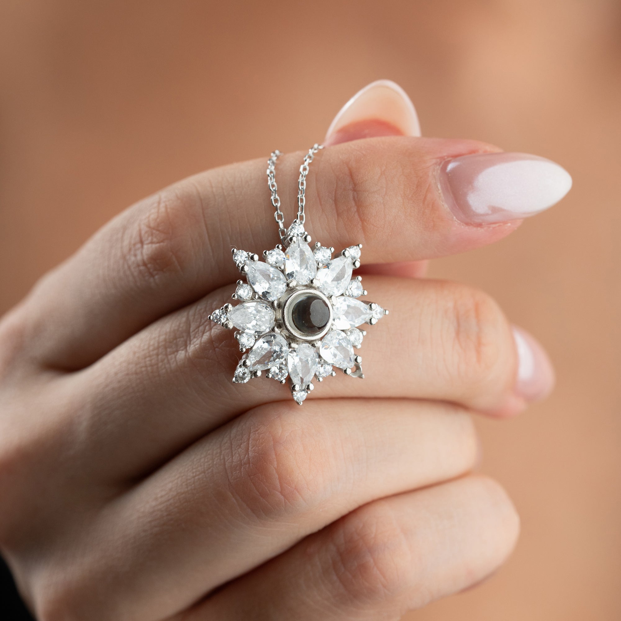 KRISTALL LOTUS KETTE aus 925 Silber - Eleganter Halskette - AURIME