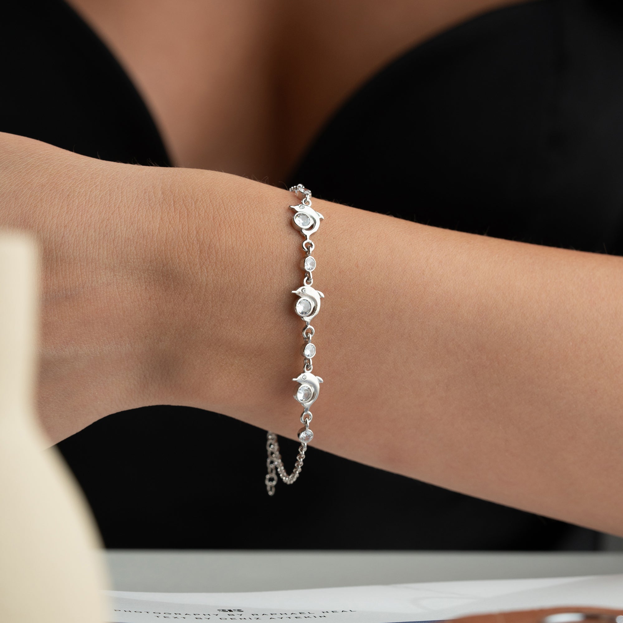 DOLPHIN STONE ARMBAND aus 925 Silber - Eleganter Armband - AURIME