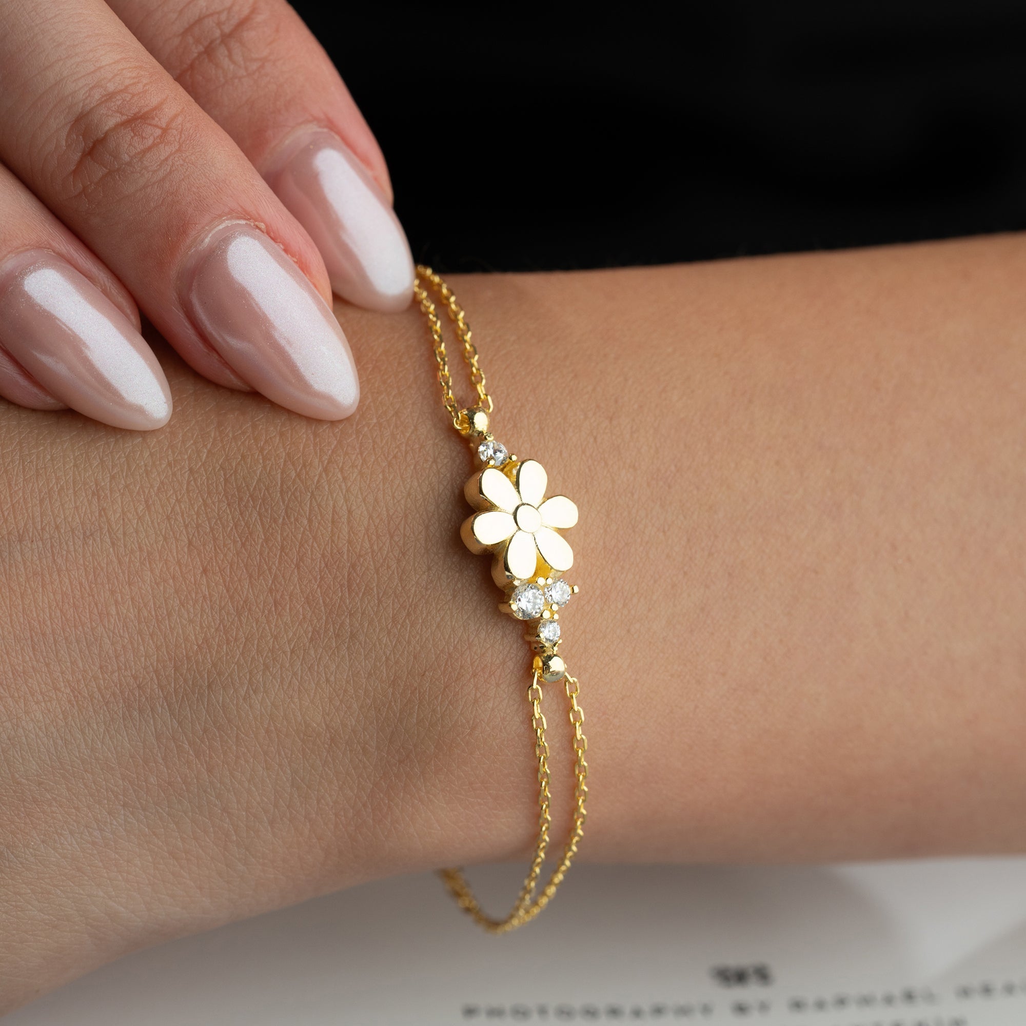 FLOWER STONE ARMBAND aus 925 Silber - Eleganter Armband - AURIME