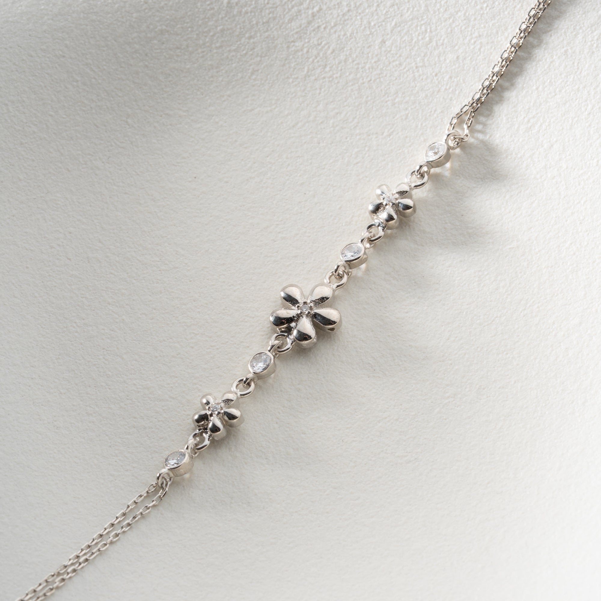 LENNIE DAISY ARMKETTE aus 925 Silber - Eleganter Halskette - AURIME