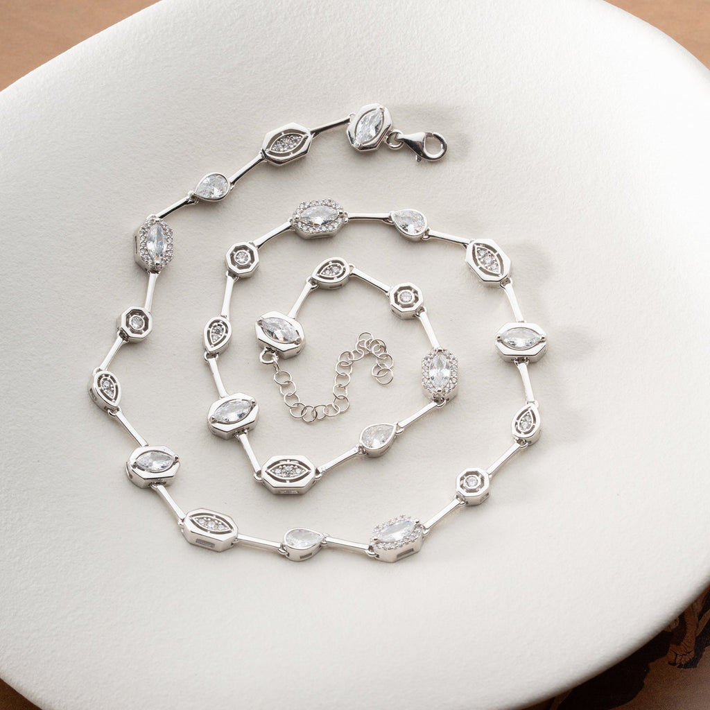 WEISSE BIJOU HALSKETTE aus 925 Silber - Eleganter Halskette - AURIME