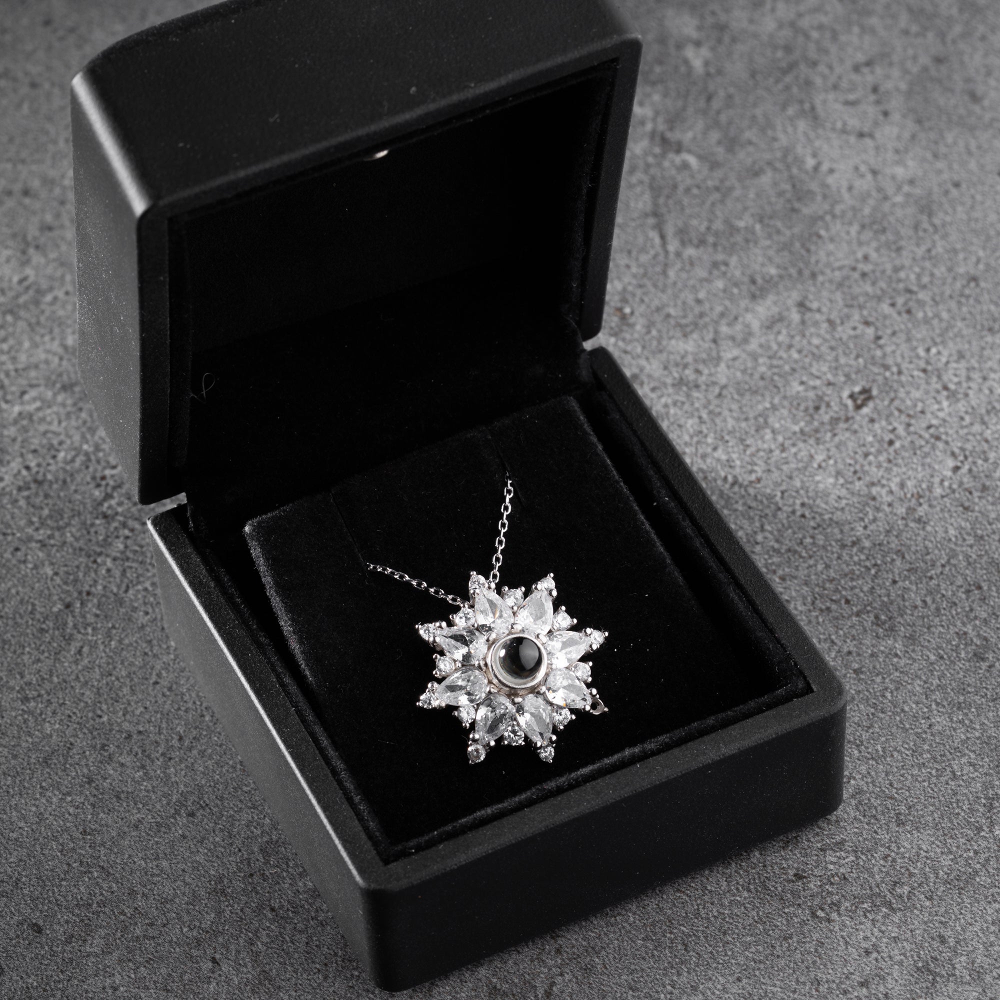 KRISTALL LOTUS KETTE aus 925 Silber - Eleganter Halskette - AURIME