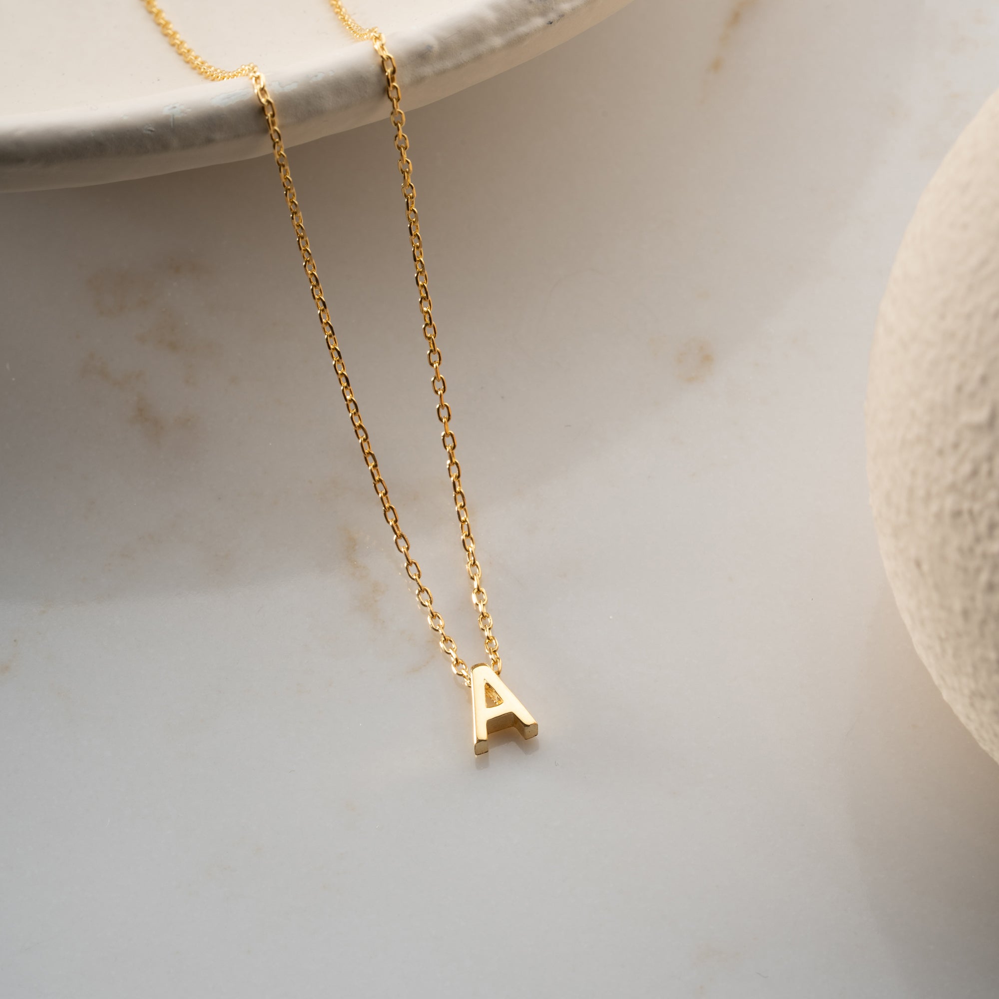 MINIMAL BUCHSTABEN HALSKETTE aus 925 Silber - Eleganter Halskette - AURIME