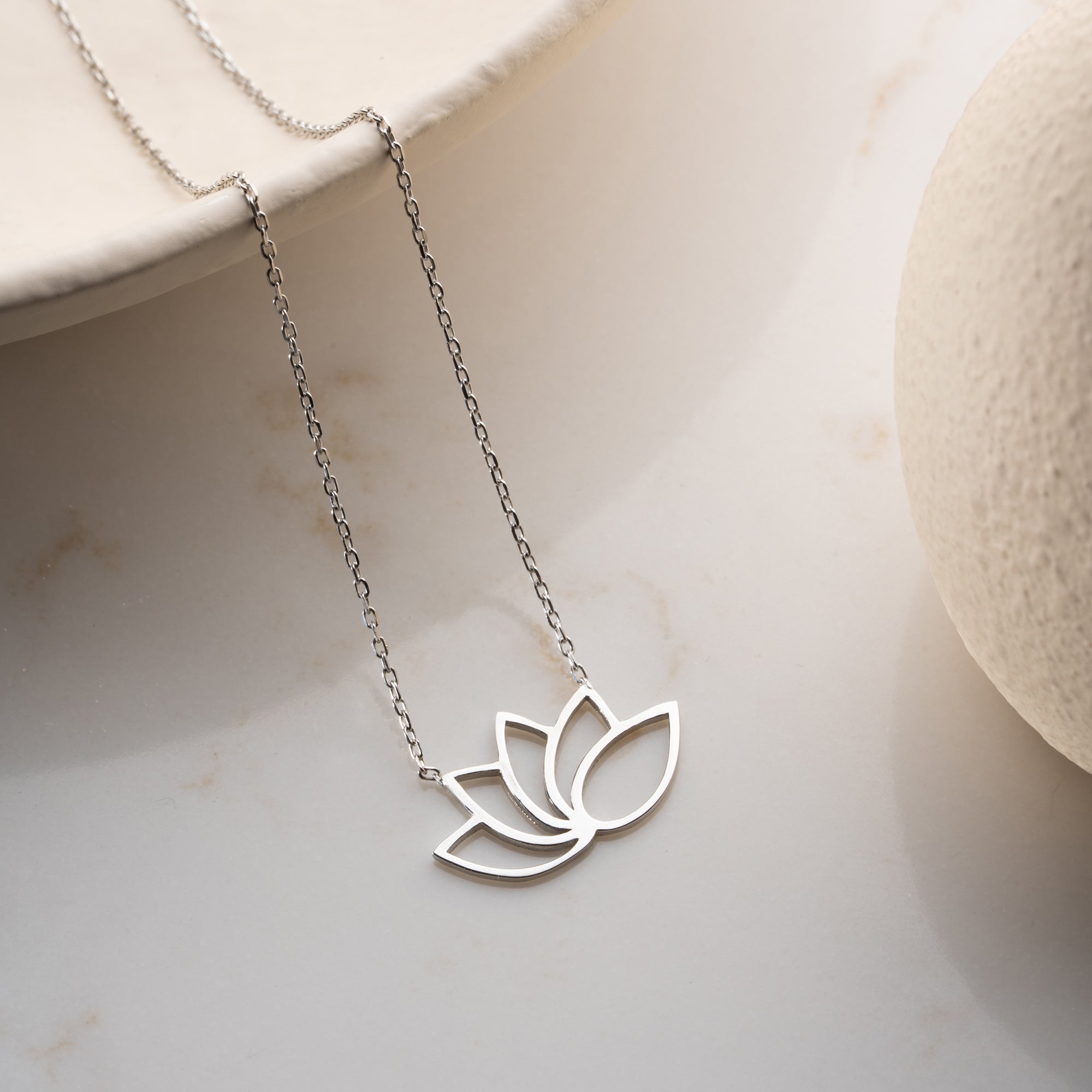 BASIC LOTUS HALSKETTE aus 925 Silber - Eleganter Halskette - AURIME