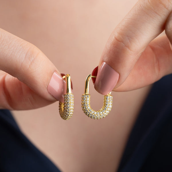 Sterling Silber Ohrringe von AURIME, Astra Design, detailreiche Ohrschmuck, glänzend und elegant, auf weißem Hintergrund fotografiert