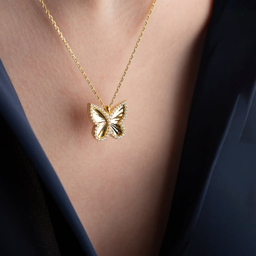 Silberne Butterfly Shine Halskette aus 925 Silber von AURIME, detailreiche Kette mit Schmetterlingsdesign.
