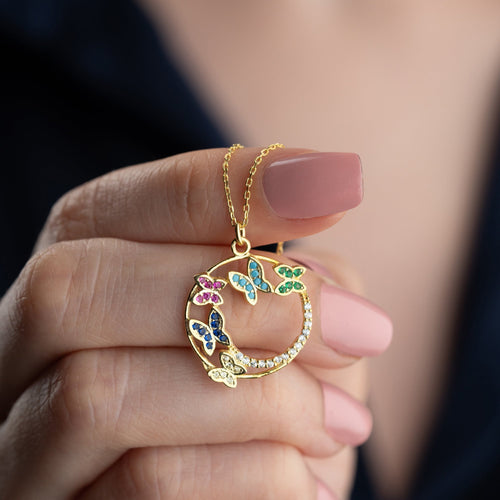 Aveline Halskette aus 925 Silber von Aurime, detailreiche Kette mit filigranem Design, auf weißem Hintergrund fotografiert